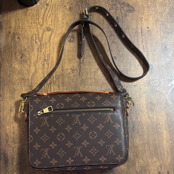 Louis Vuitton Dark Brown Monogram Crossbody Bag - Picture 2 of 9